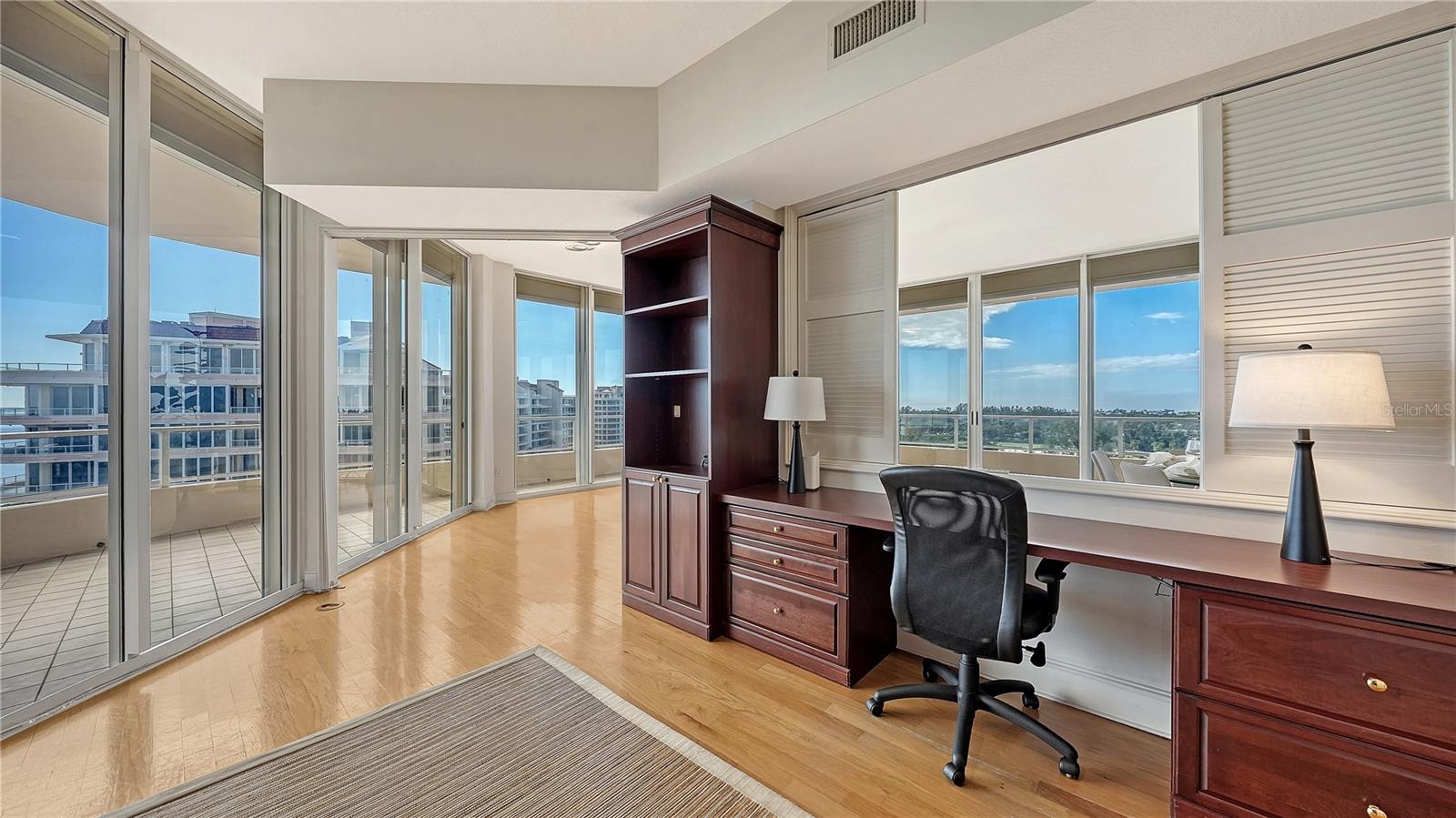 GRAND BAY 1 - Residential