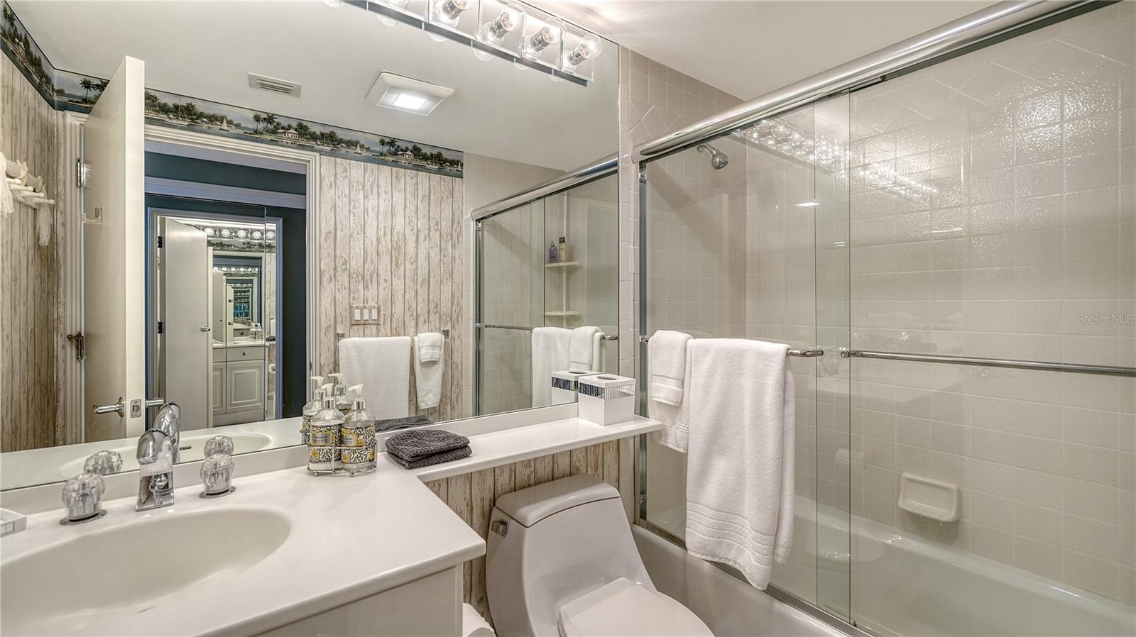 GRAND BAY 1 - Residential