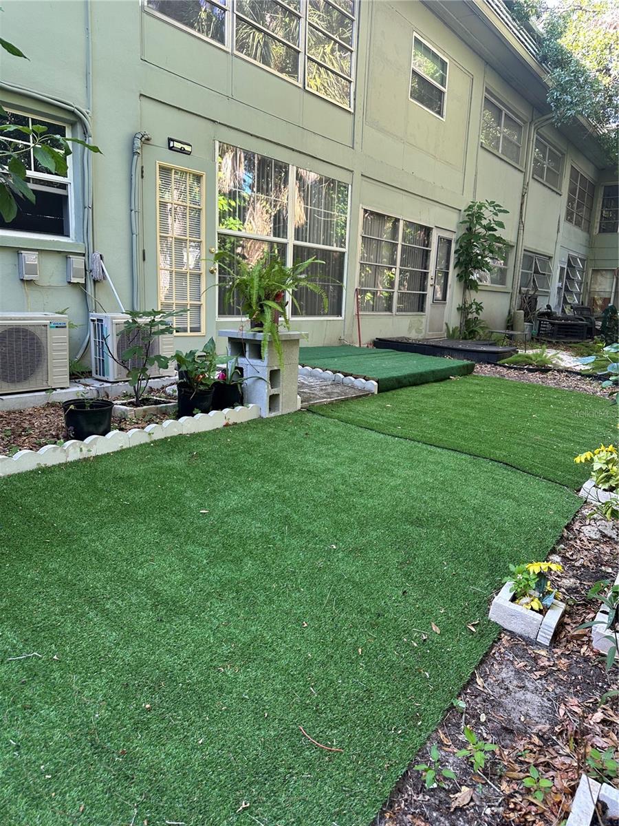 IMPERIAL COURT APT - Residential Lease