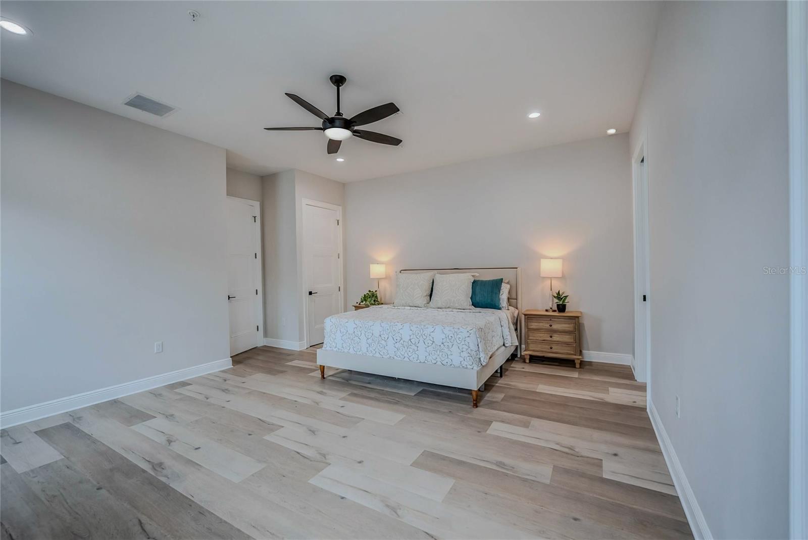 WATULA SOUTH - Residential