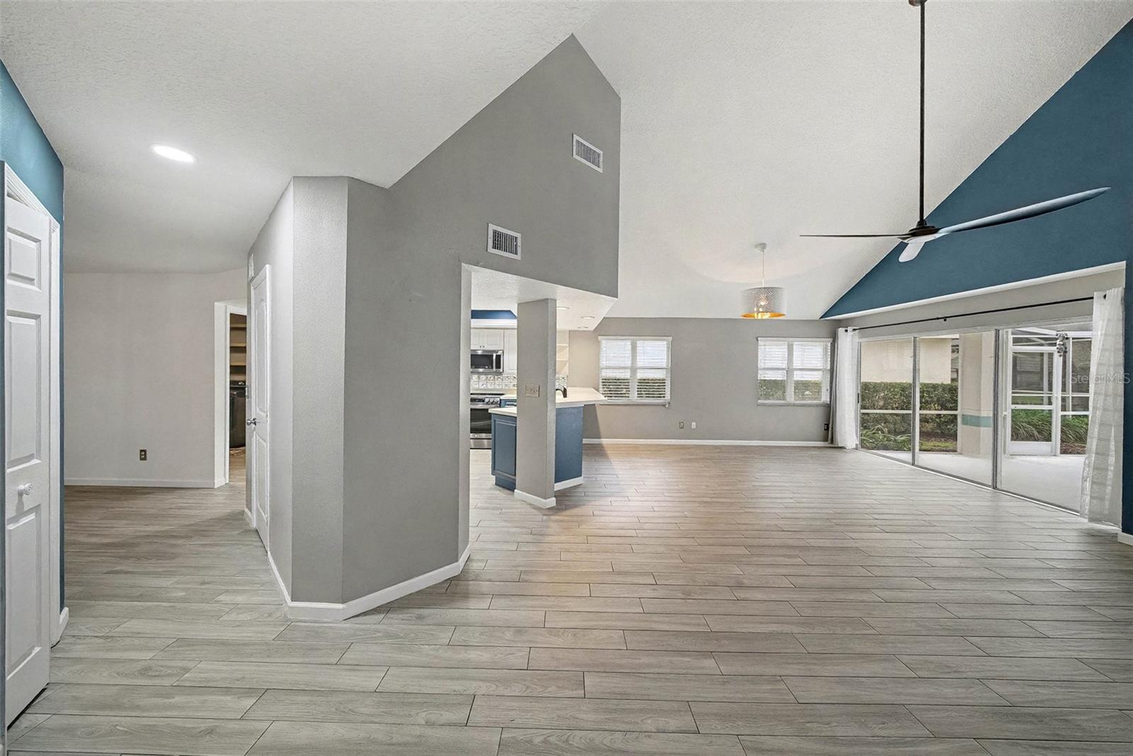 TAMPA PALMS UNIT 4B REP OF - Residential