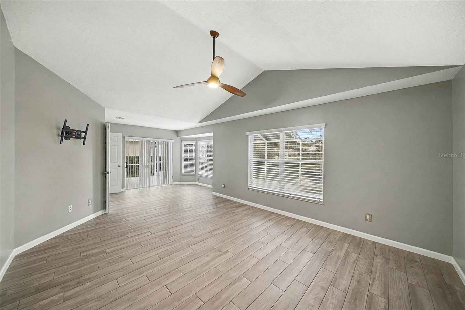 TAMPA PALMS UNIT 4B REP OF - Residential