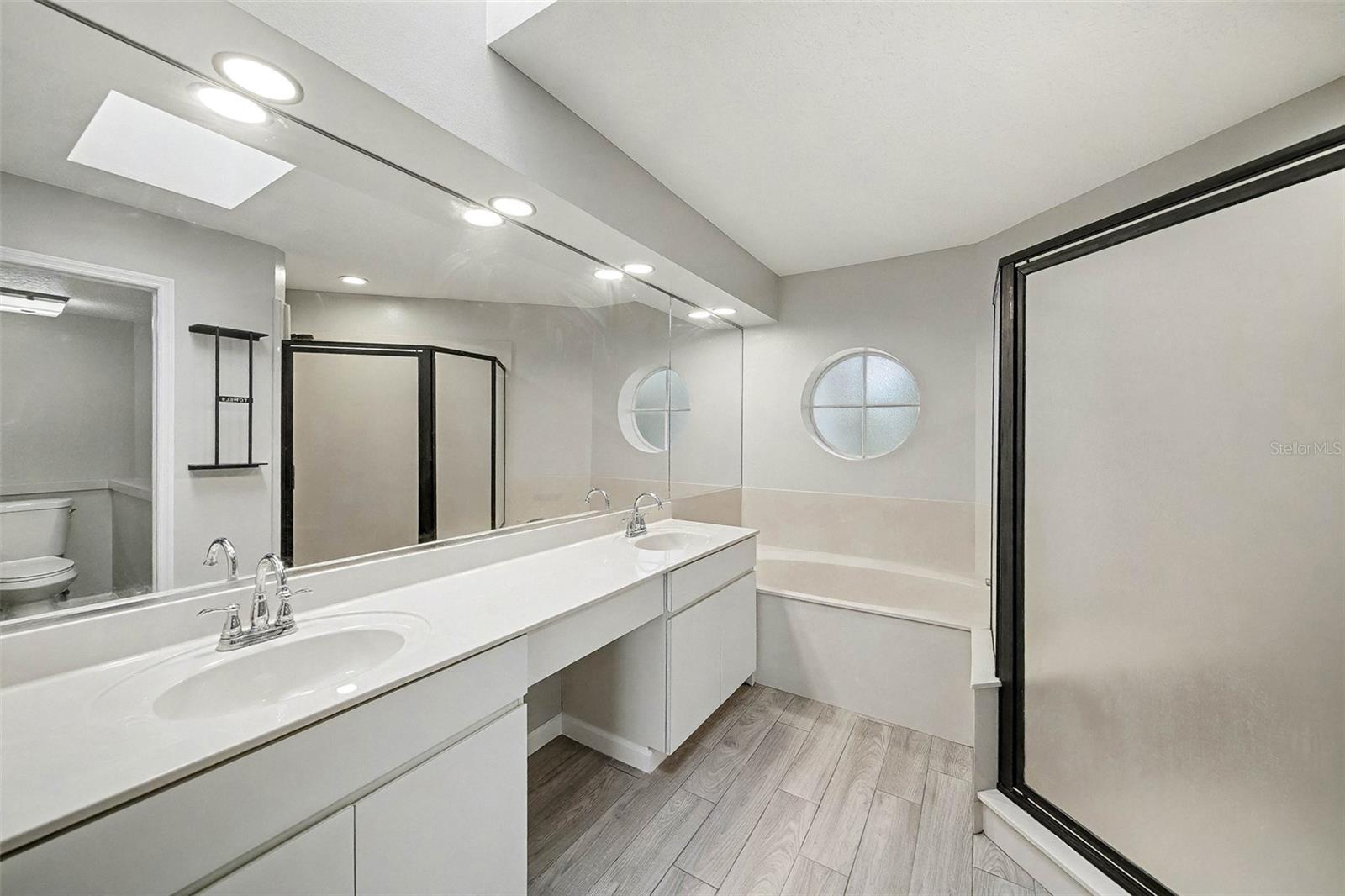 TAMPA PALMS UNIT 4B REP OF - Residential