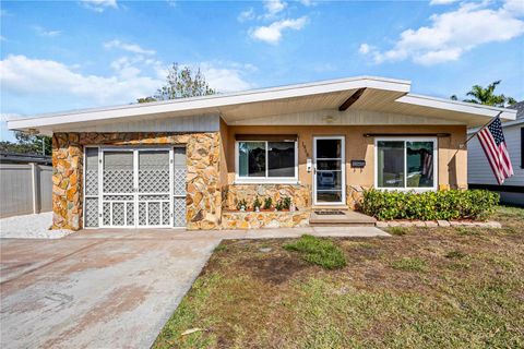 Photo of 1915 3rd Avenue E, Bradenton, FL 34208 (MLS # A4677962)