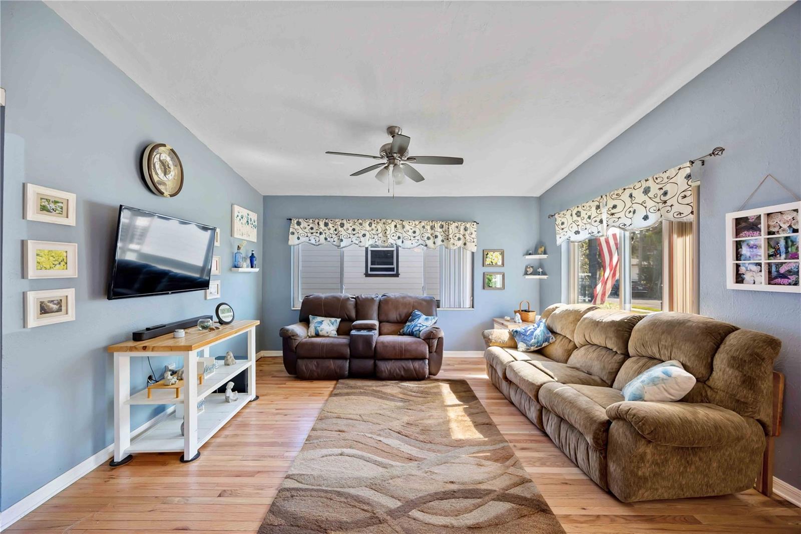 MANATEE GARDENS SECOND SEC - Residential