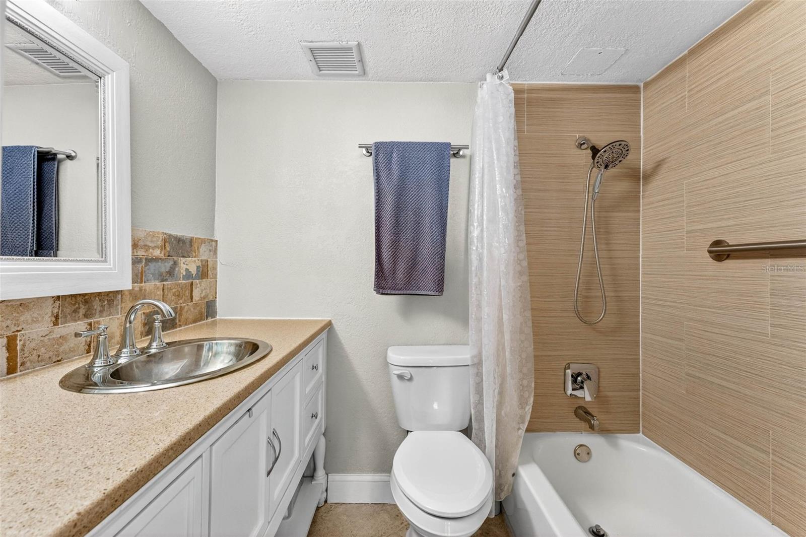 BEACON ON 3RD ST THE - Residential