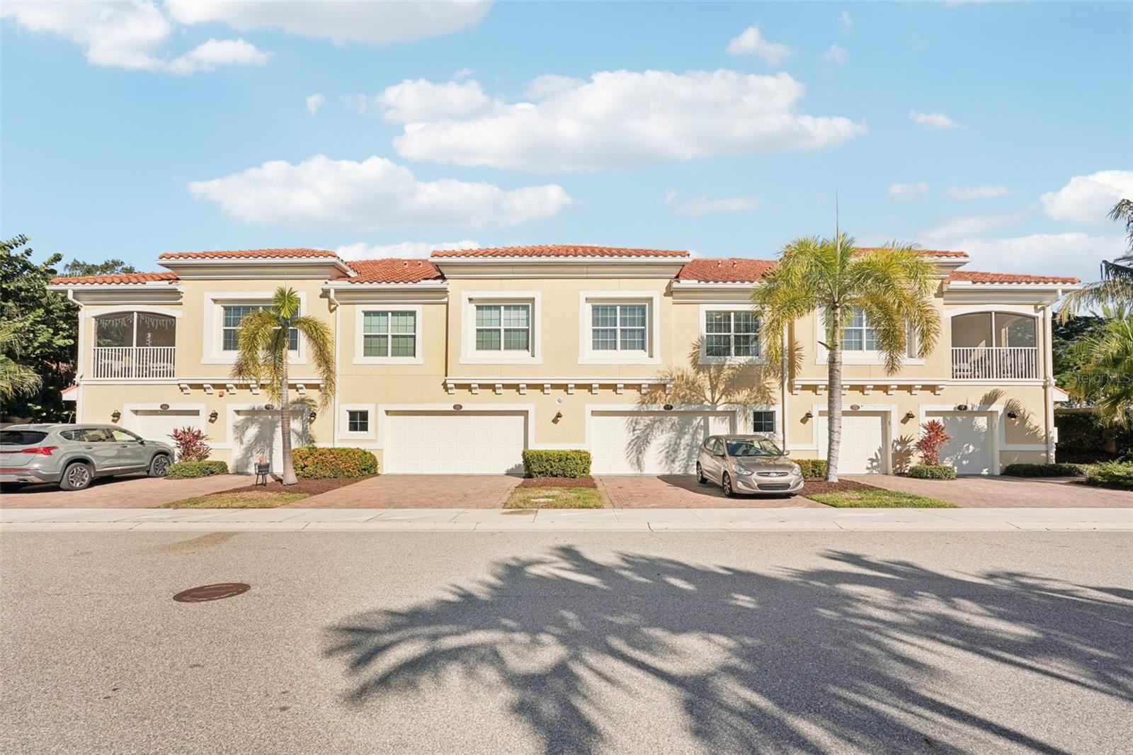 BAY STREET VILLAGES - Residential