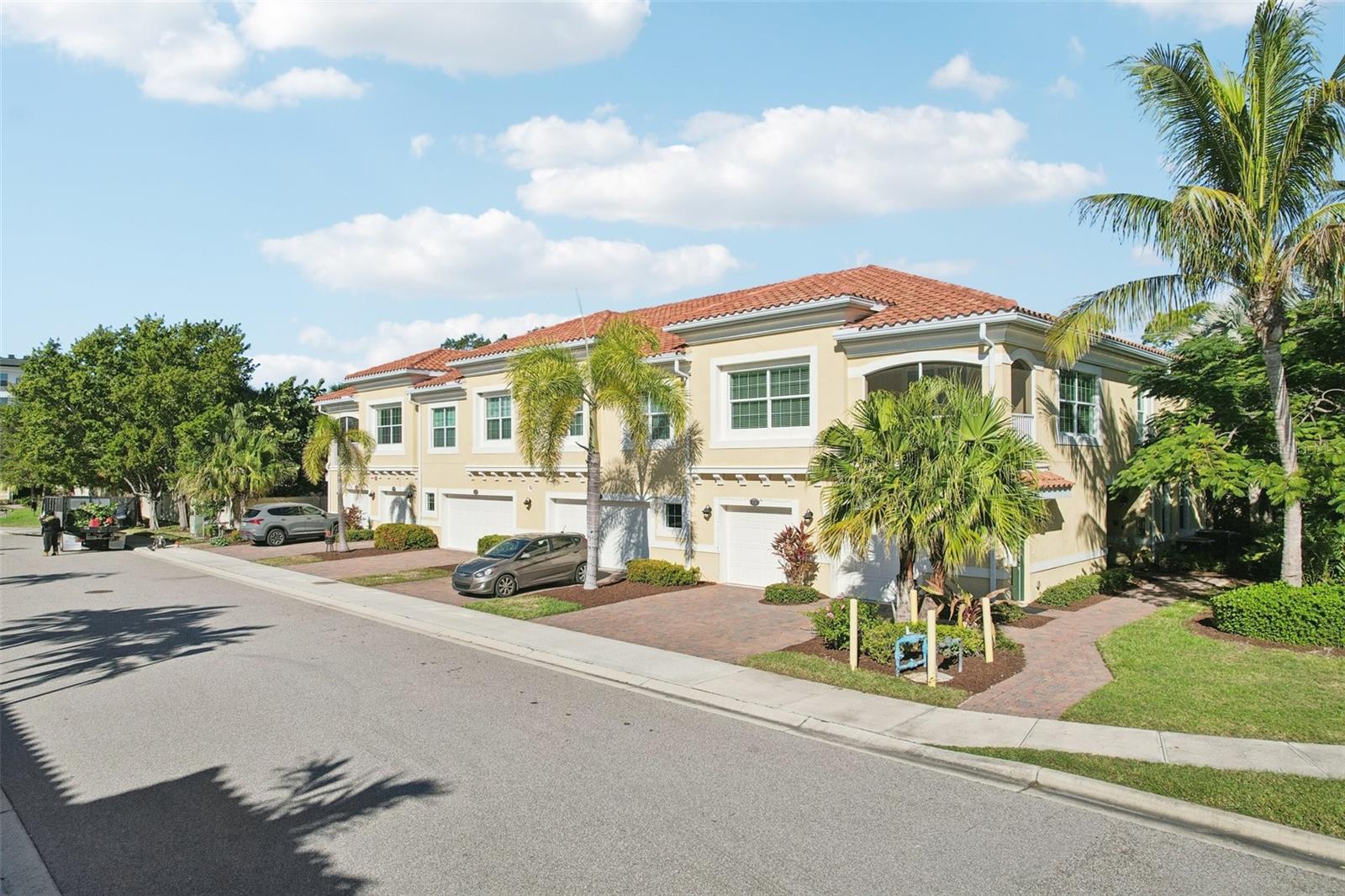 BAY STREET VILLAGES - Residential