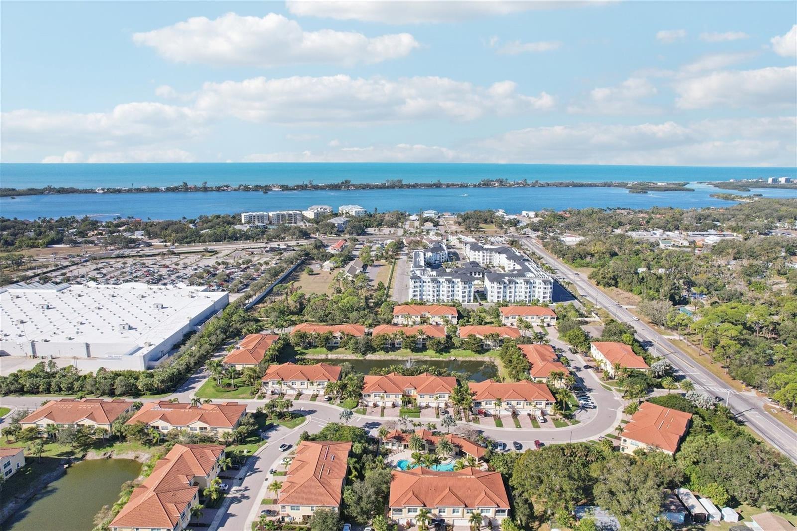 BAY STREET VILLAGES - Residential