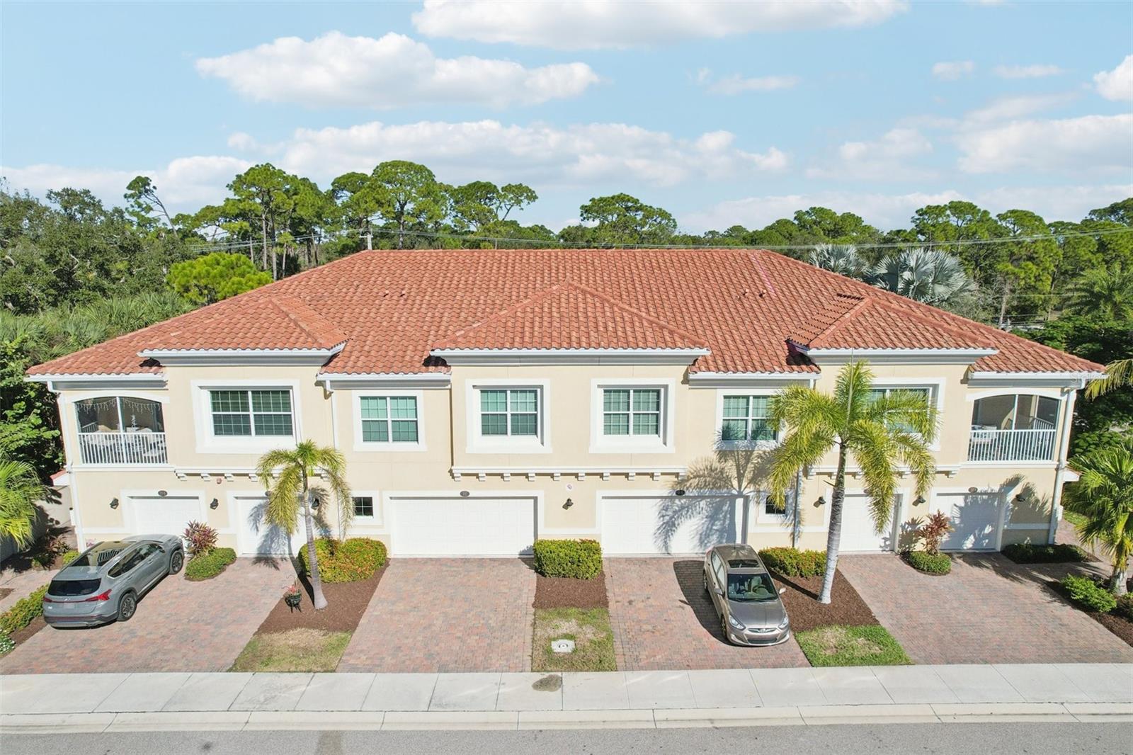 BAY STREET VILLAGES - Residential