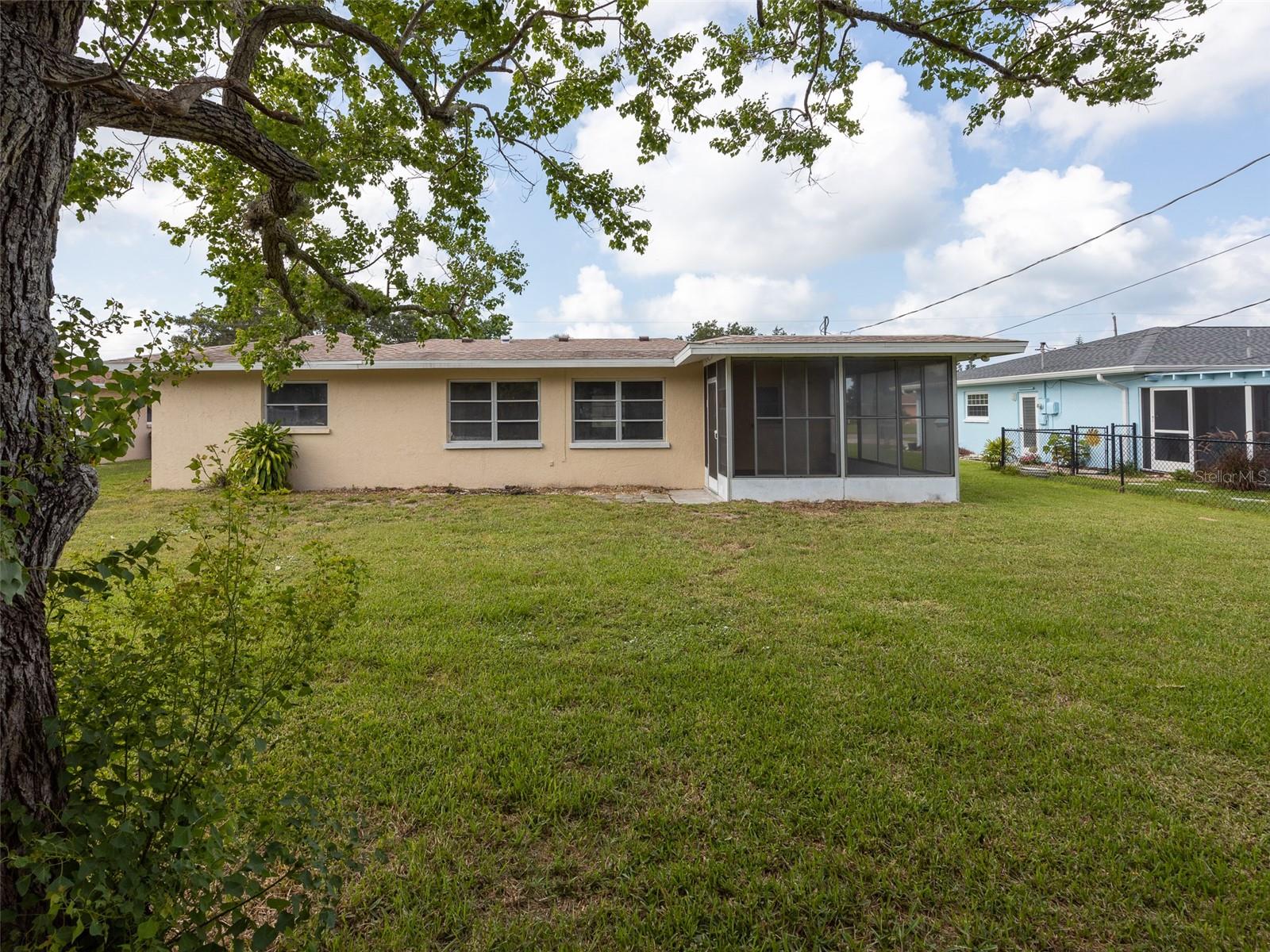 BAY VISTA BLVD - Residential