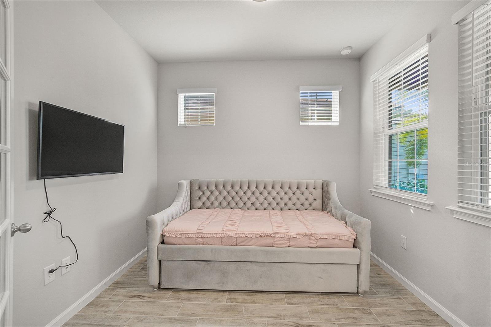 RENAISSANCE AT WELLEN PARK - Residential