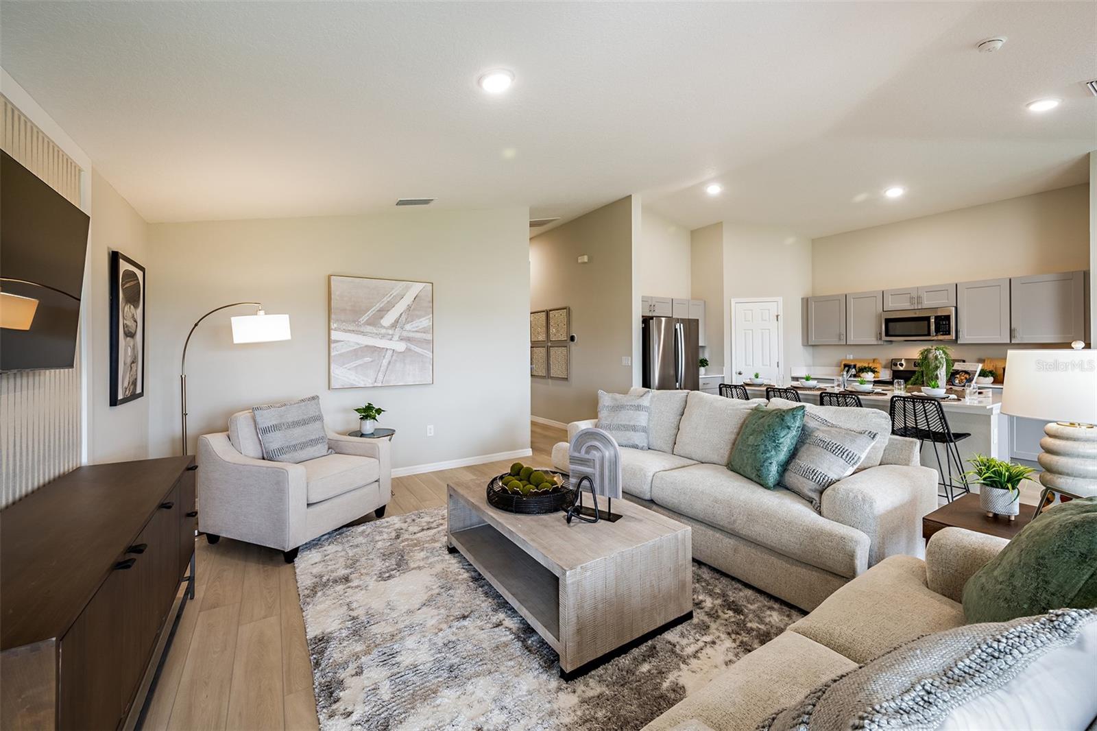 1017 FORESHORE LANE