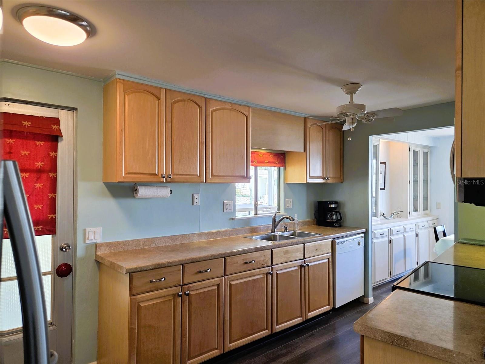 OAKWOOD MANOR - Residential