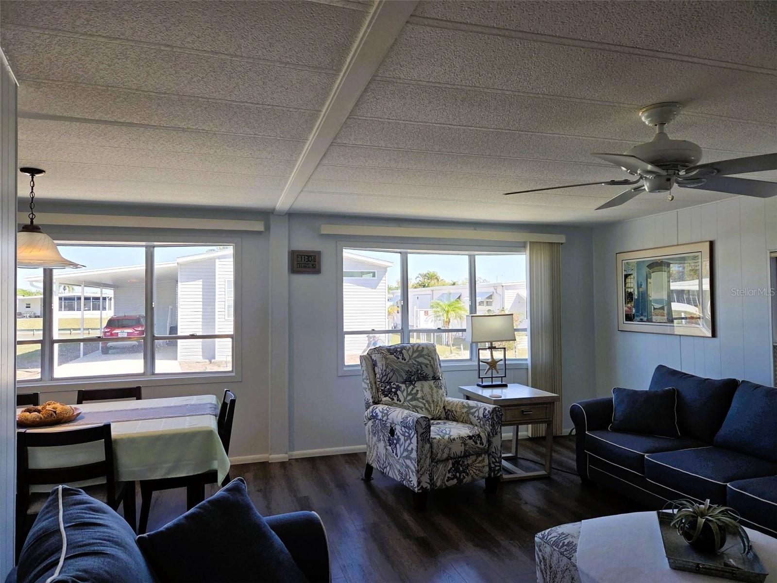 OAKWOOD MANOR - Residential