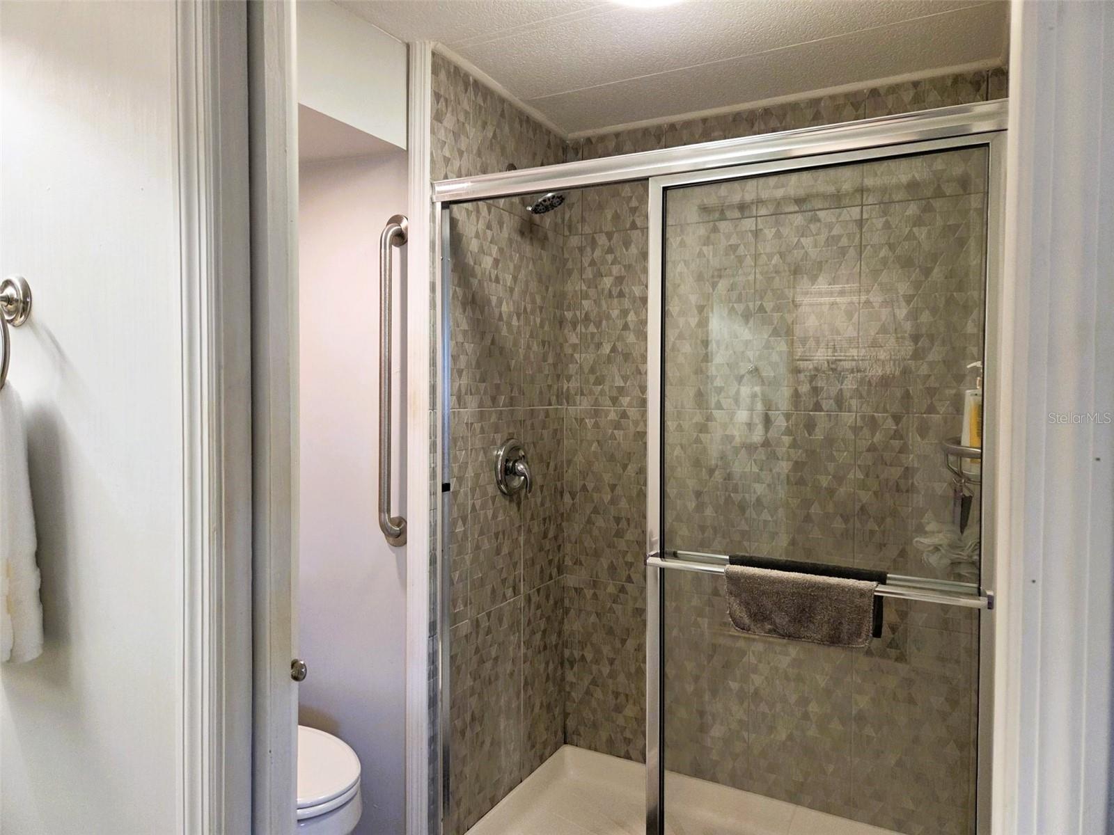 OAKWOOD MANOR - Residential