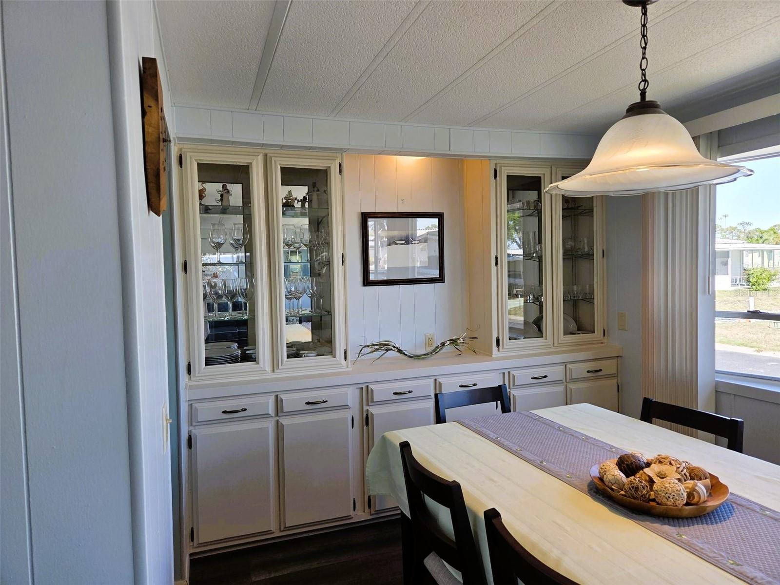 OAKWOOD MANOR - Residential