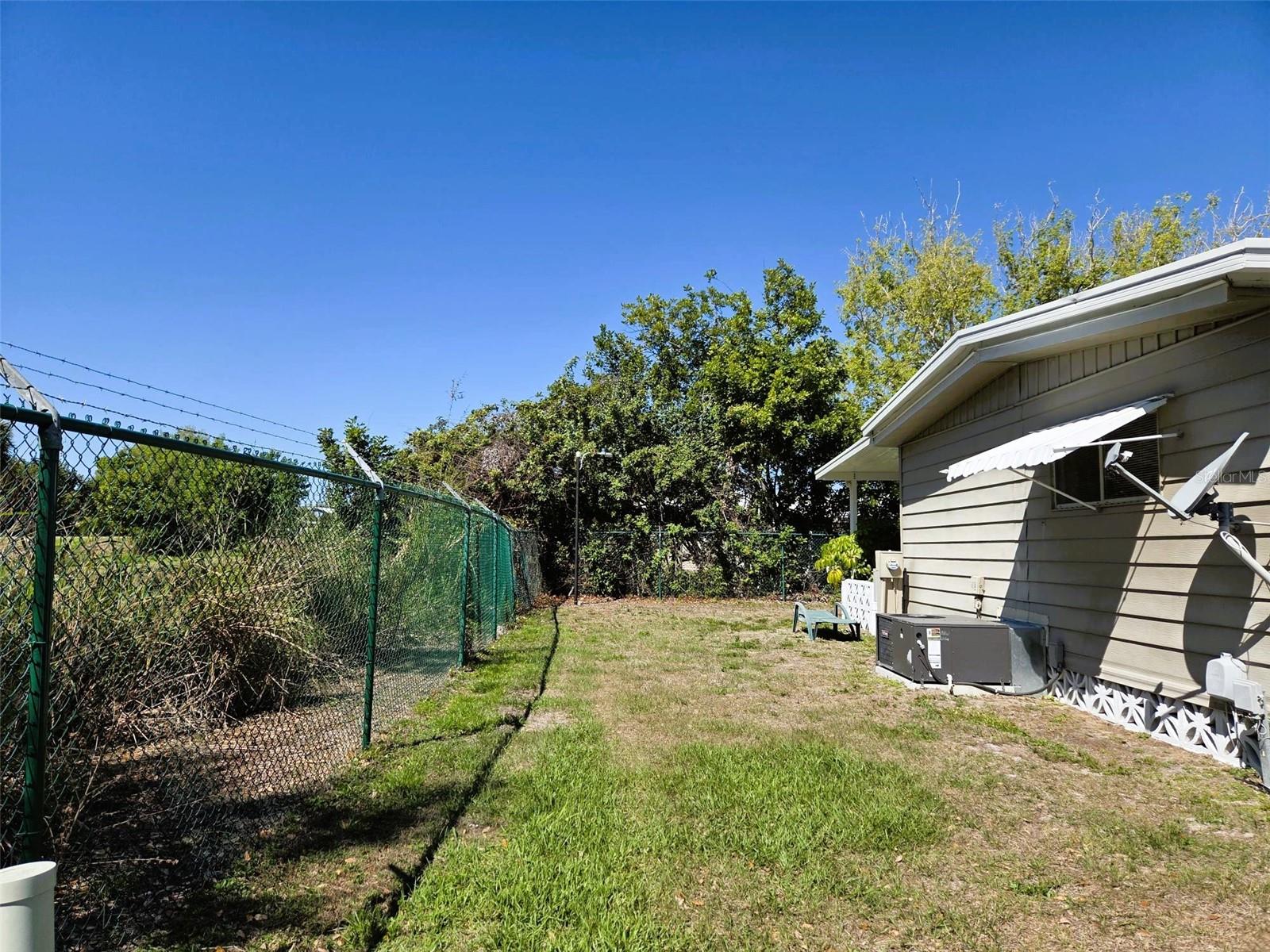 OAKWOOD MANOR - Residential