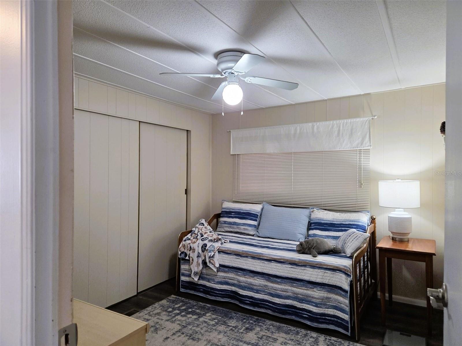 OAKWOOD MANOR - Residential