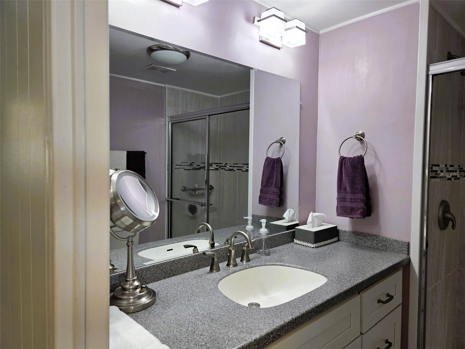 OAKWOOD MANOR - Residential