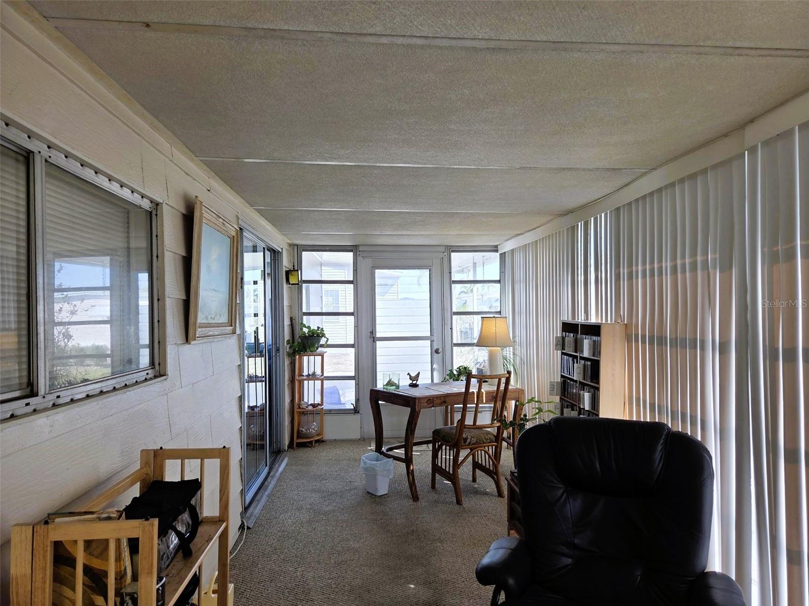 OAKWOOD MANOR - Residential