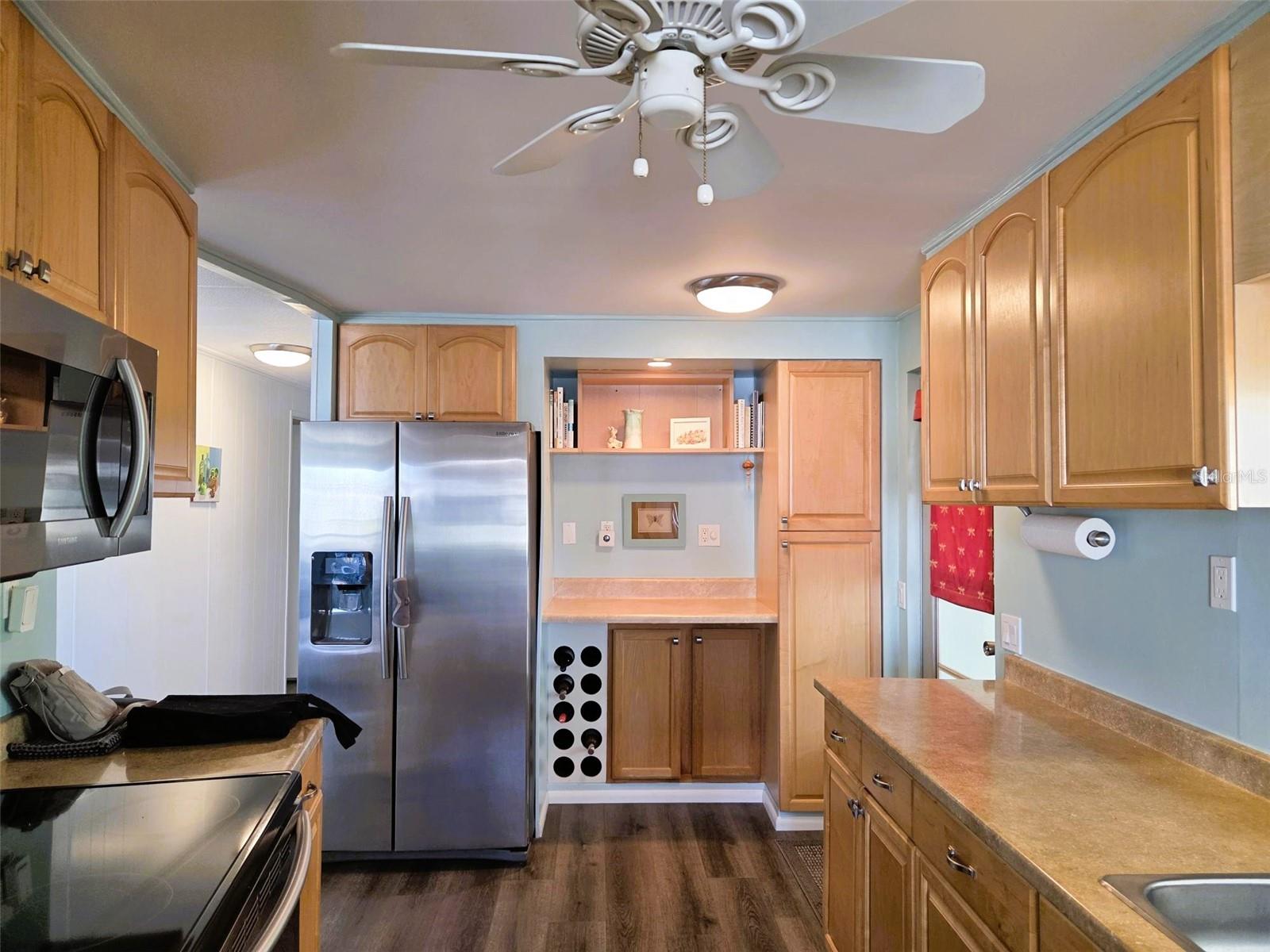 OAKWOOD MANOR - Residential