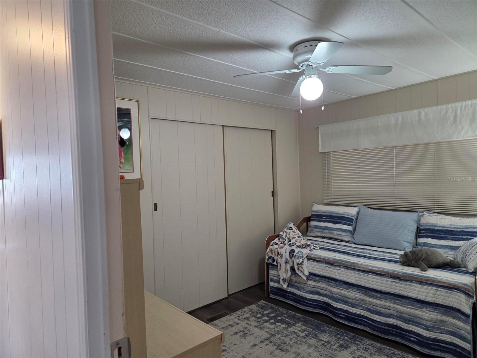 OAKWOOD MANOR - Residential