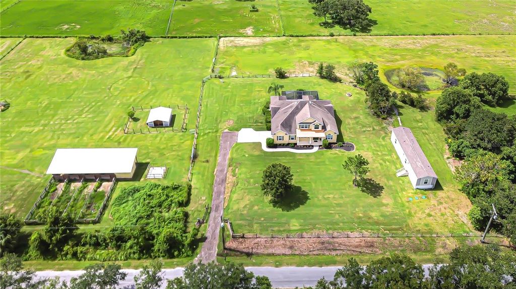 Photo of 201 Moccasin Hollow Road, Lithia, FL 33547 (MLS # TB8411380)