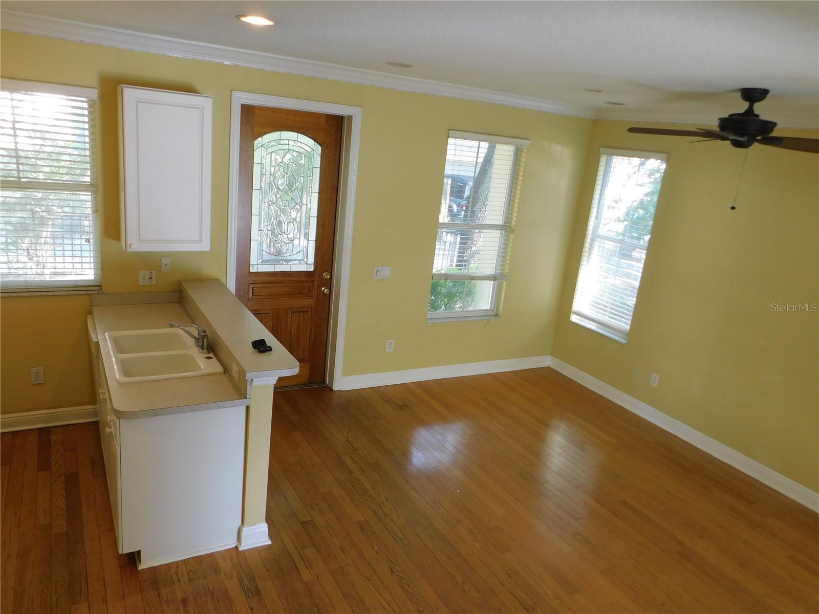 NEWPORT TWNHMS - Residential Lease