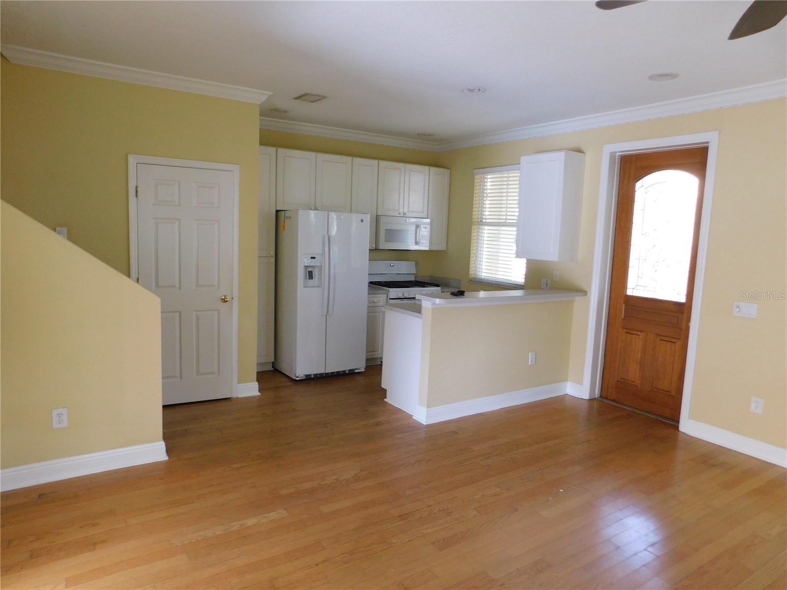 NEWPORT TWNHMS - Residential Lease