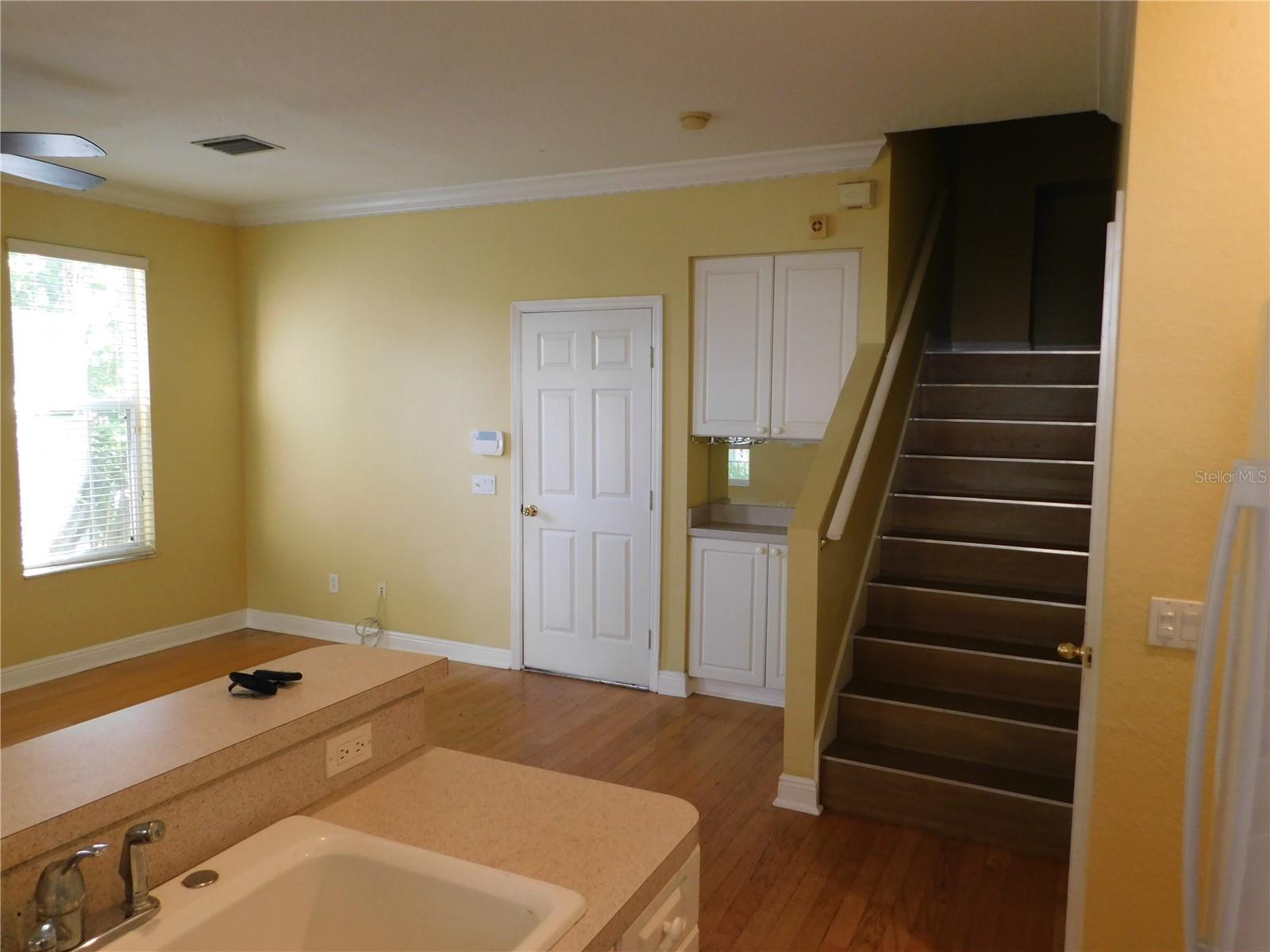 NEWPORT TWNHMS - Residential Lease