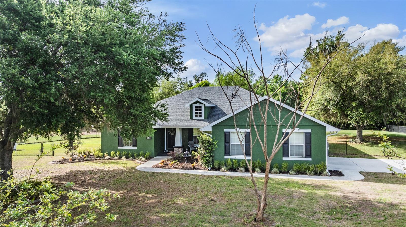 BELLA TERRACE - Residential