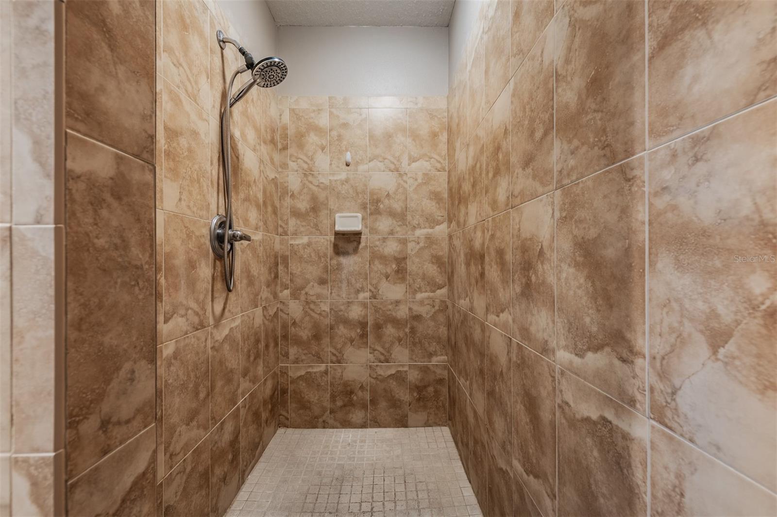 BELLA TERRACE - Residential