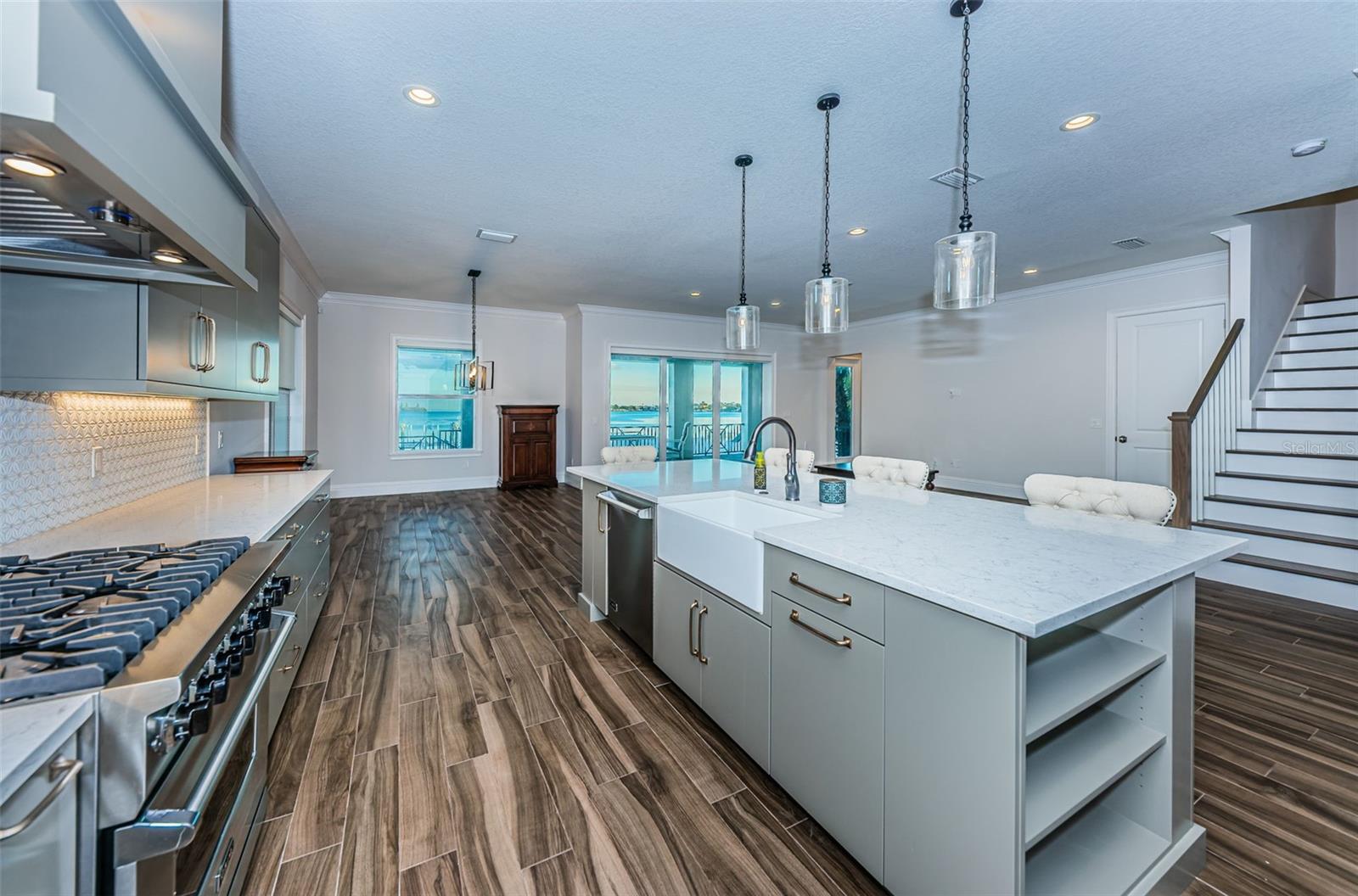 SHORE ACRES BAYOU GRANDE SEC - Residential