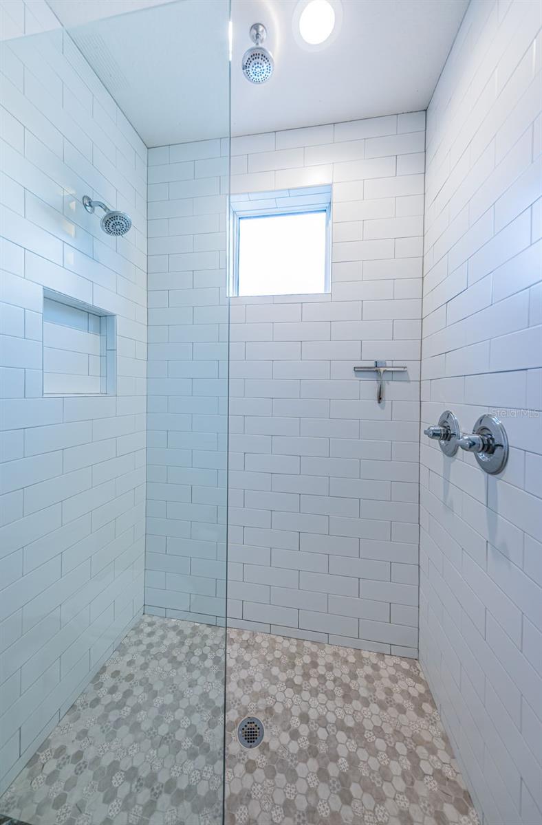 SHORE ACRES BAYOU GRANDE SEC - Residential