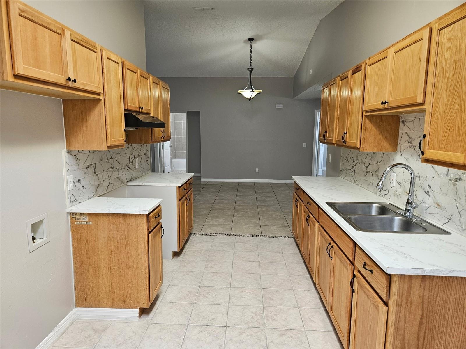 304 LAKE DAISY LOOP