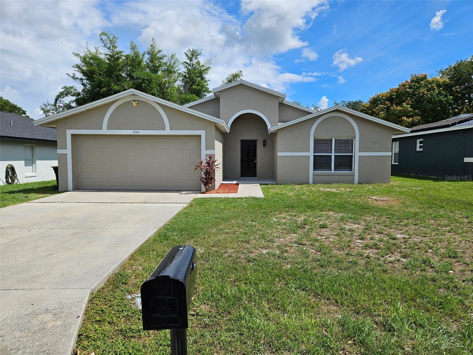 304 LAKE DAISY LOOP