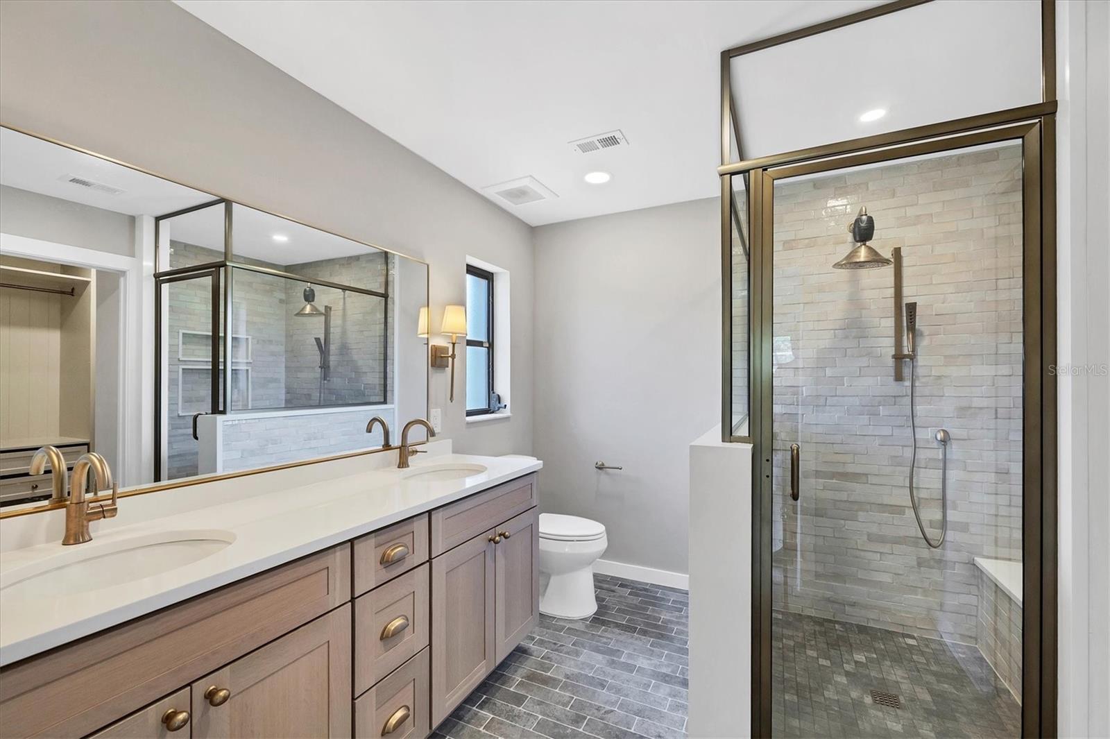 ENGLEWOOD ISLES SUB - Residential