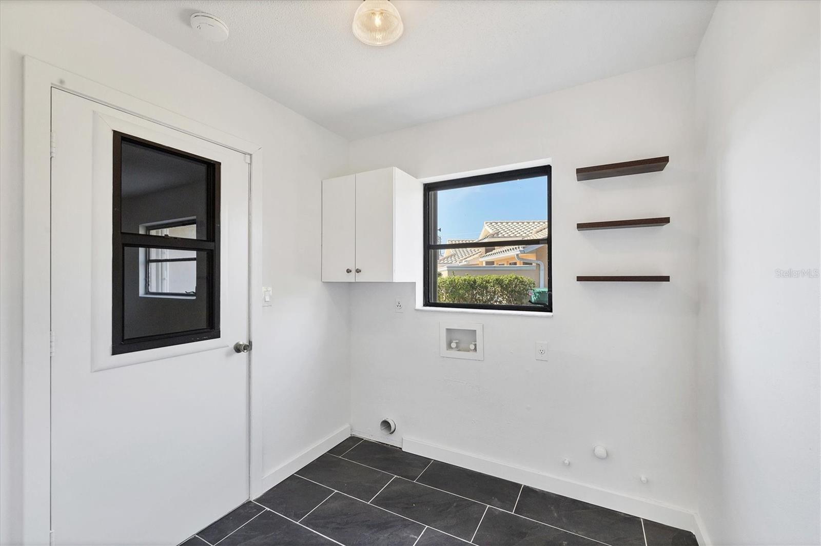 ENGLEWOOD ISLES SUB - Residential