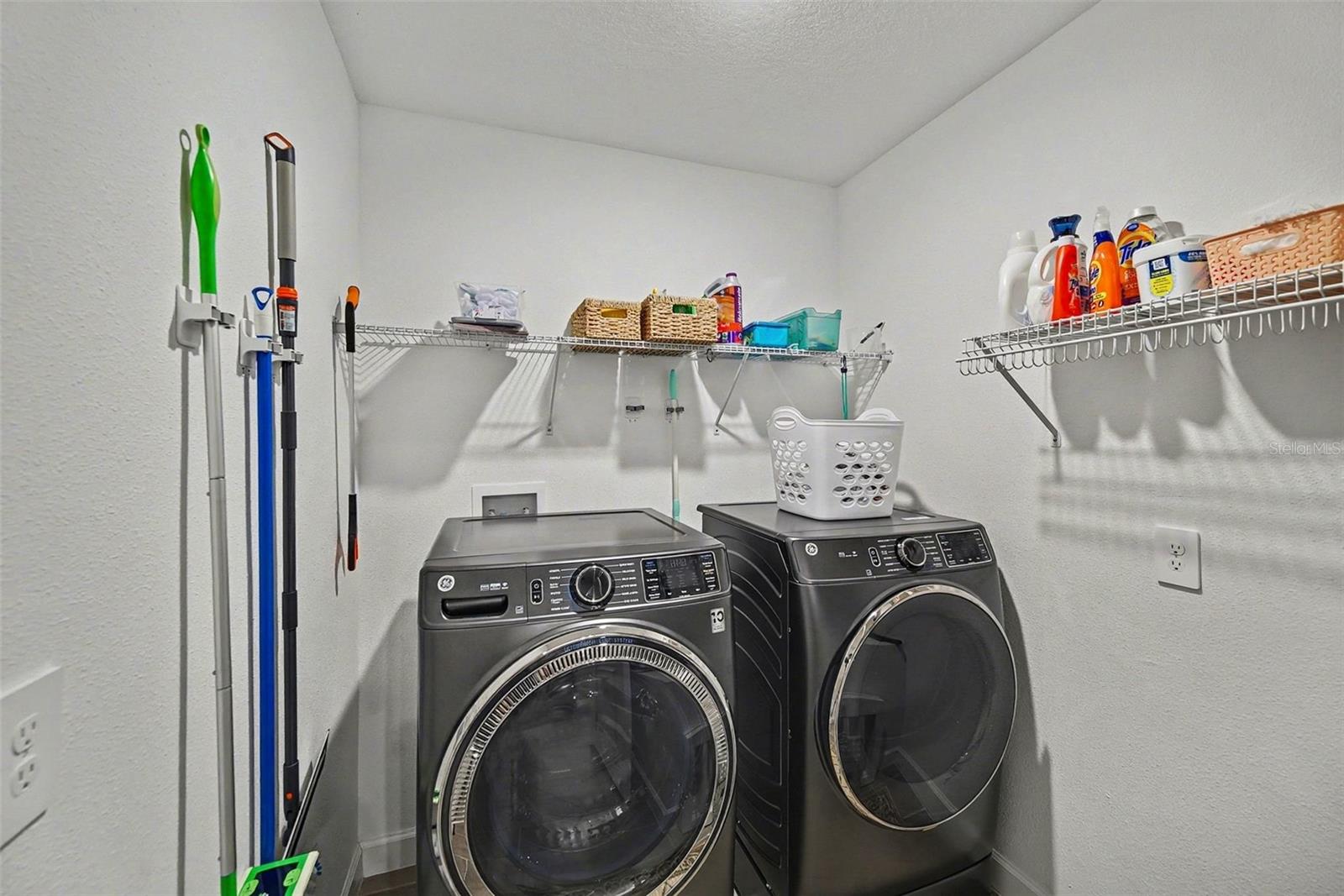 ANGELINE PH 1E - Residential