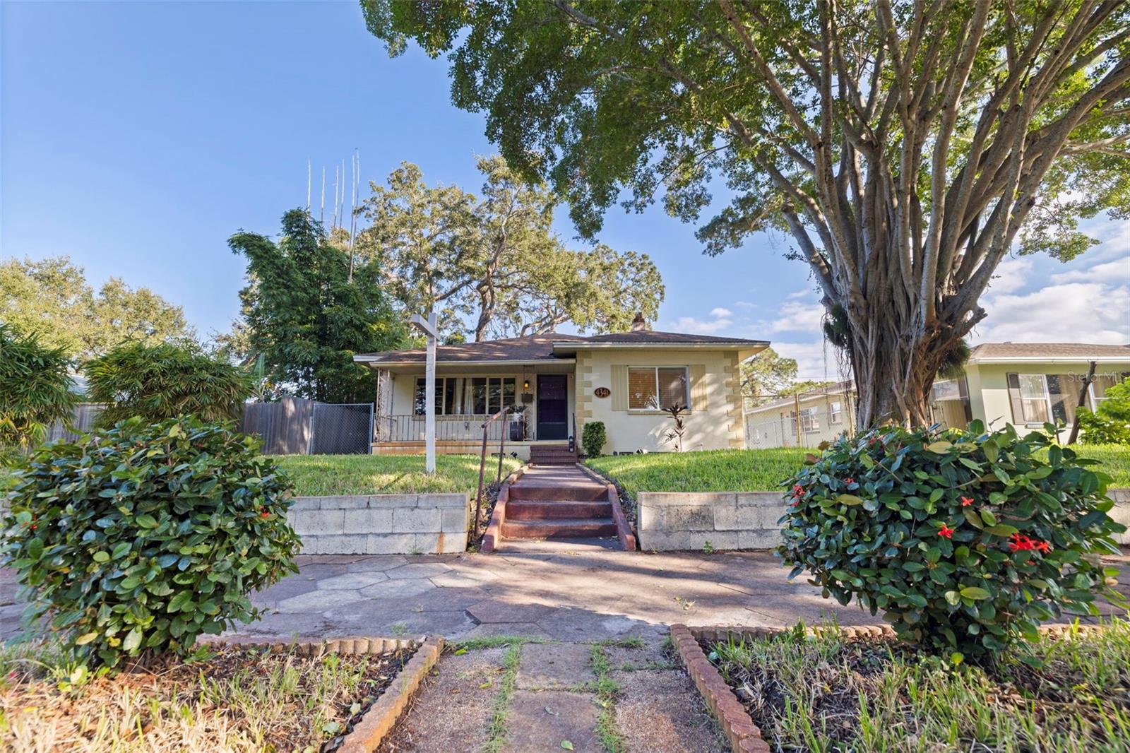 INTER BAY - Residential