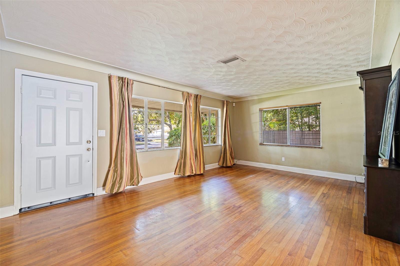 INTER BAY - Residential