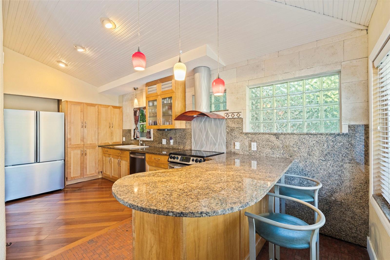 INTER BAY - Residential