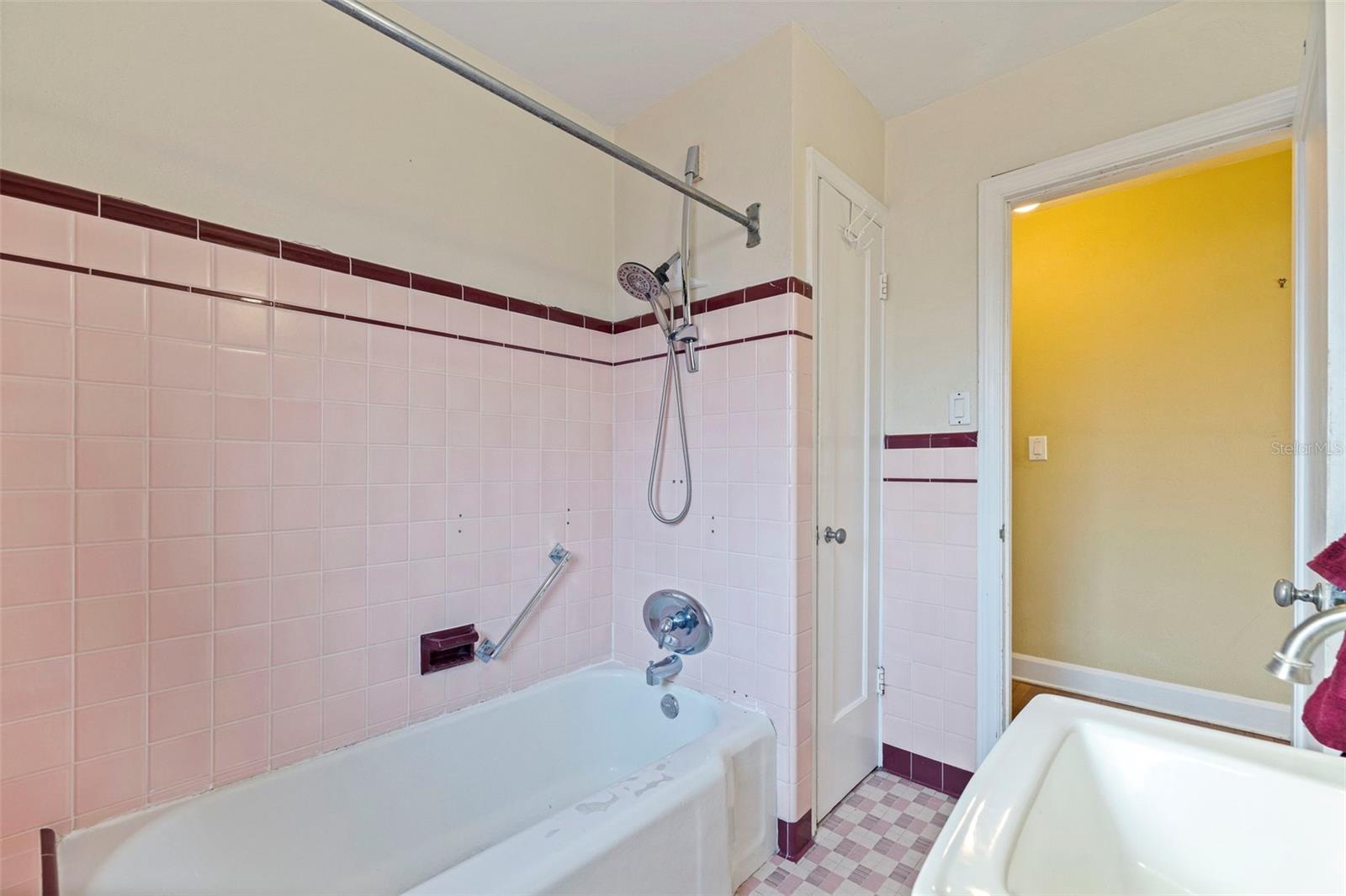 INTER BAY - Residential