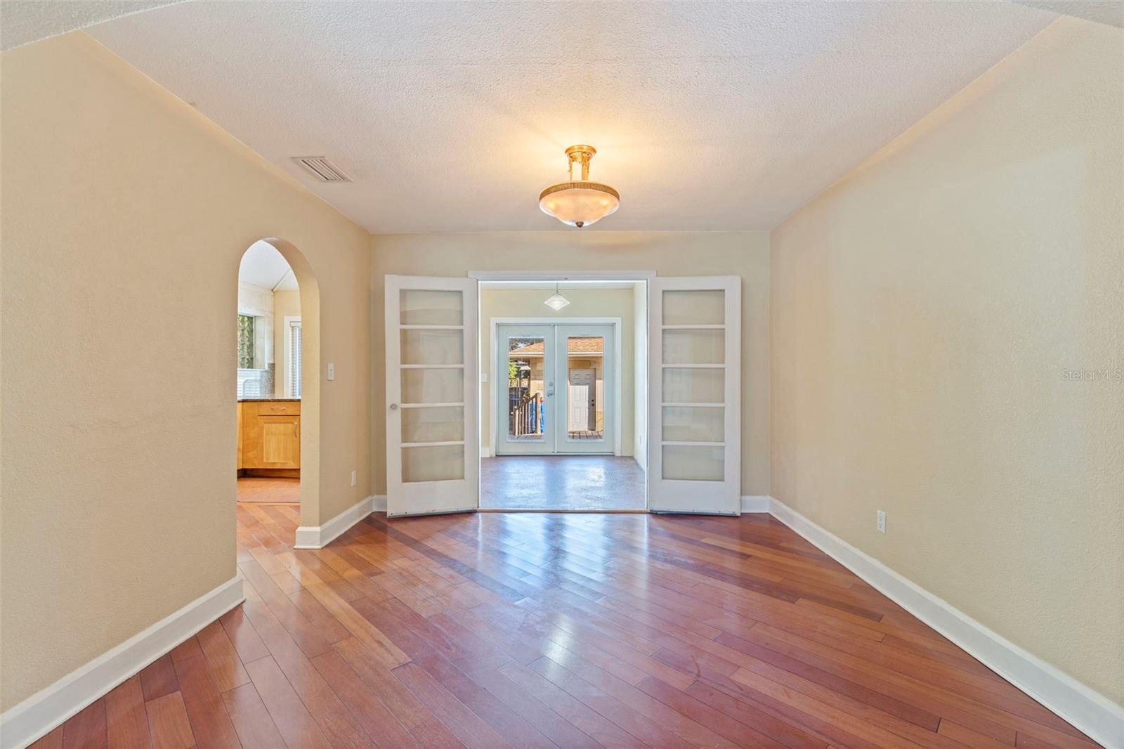 INTER BAY - Residential