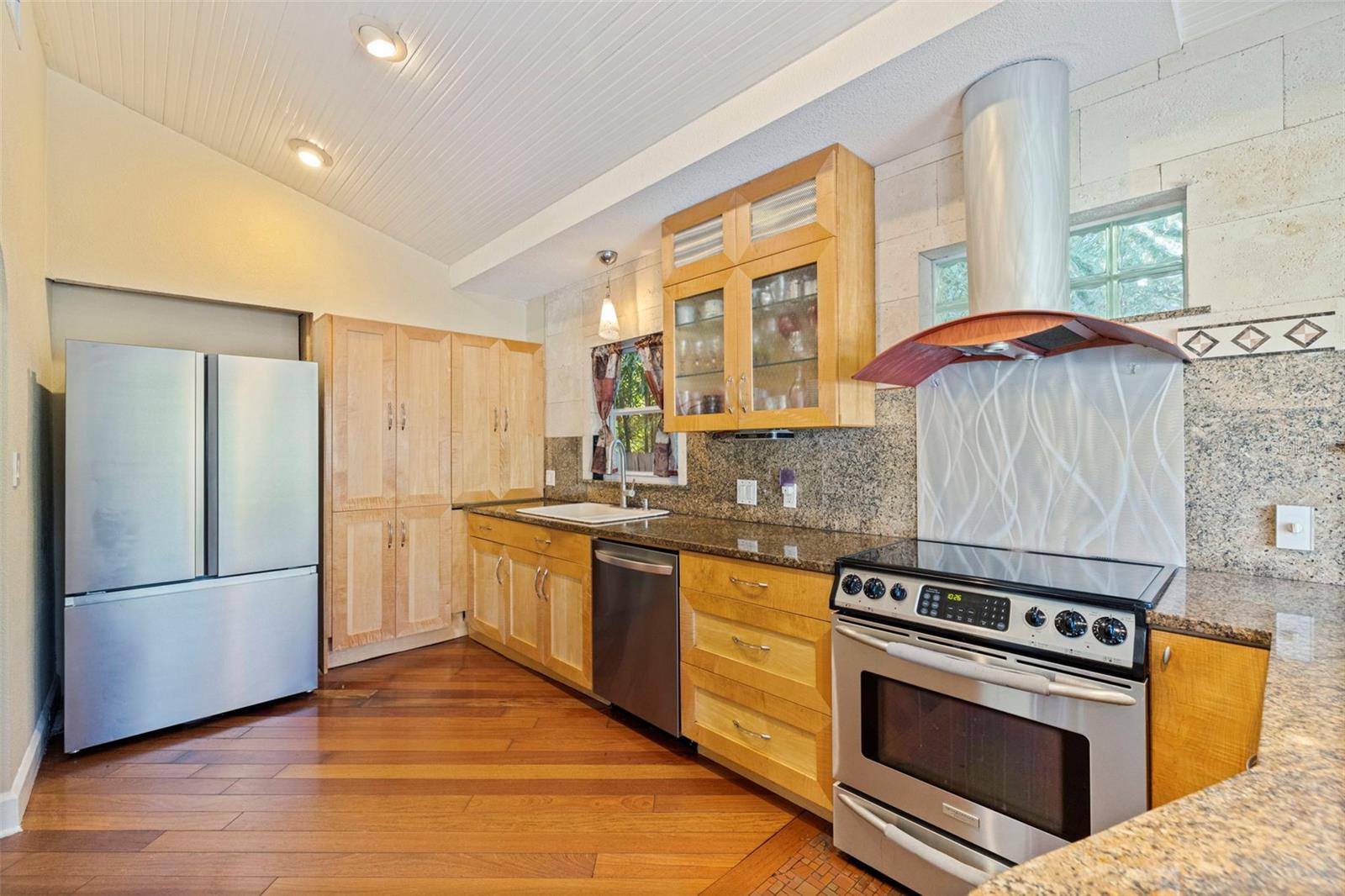 INTER BAY - Residential