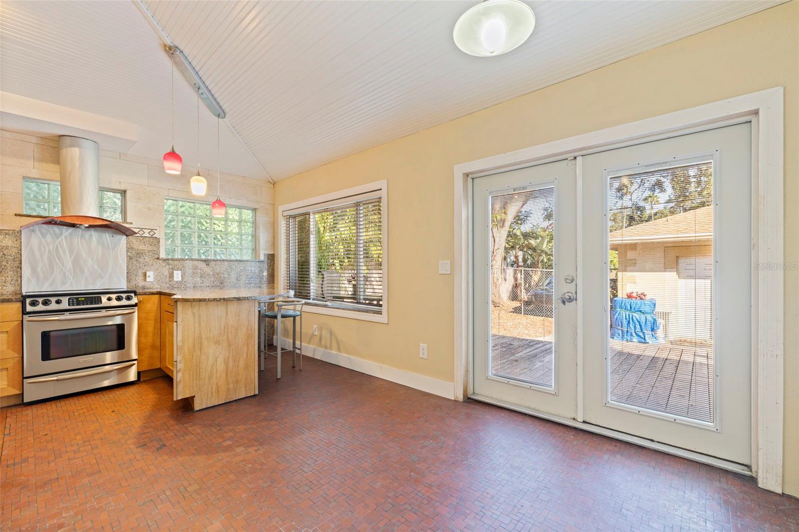 INTER BAY - Residential