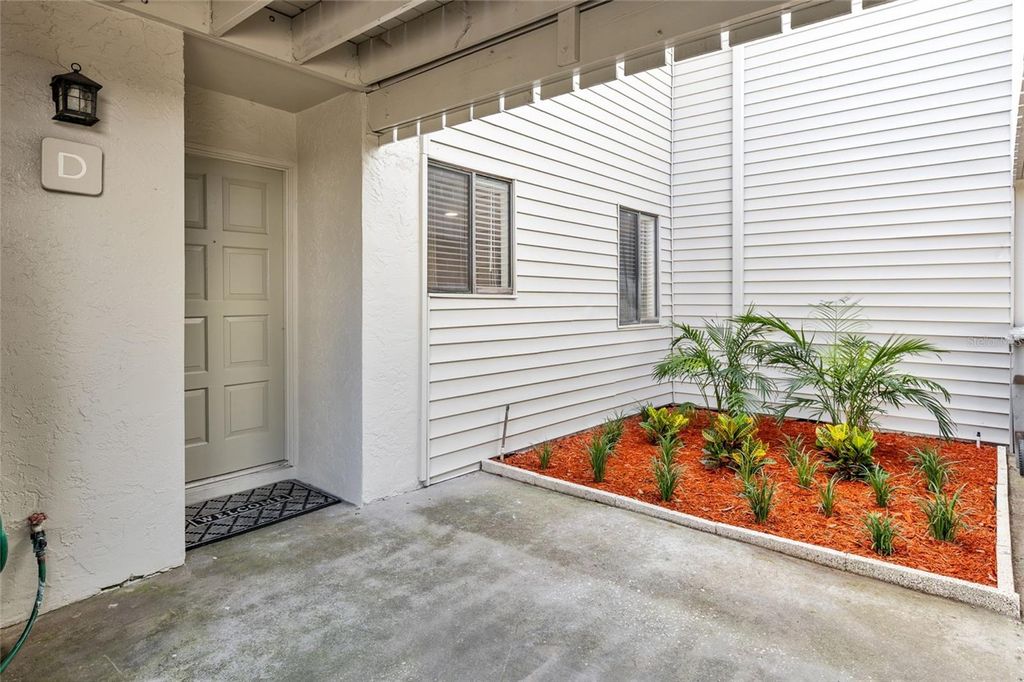 Photo of 1428 Oak Place #D, Apopka, FL 32712 (MLS # O6412521)