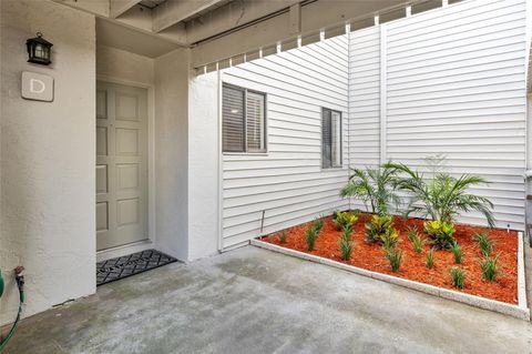 Photo of 1428 Oak Place #D, Apopka, FL 32712 (MLS # O6412521)