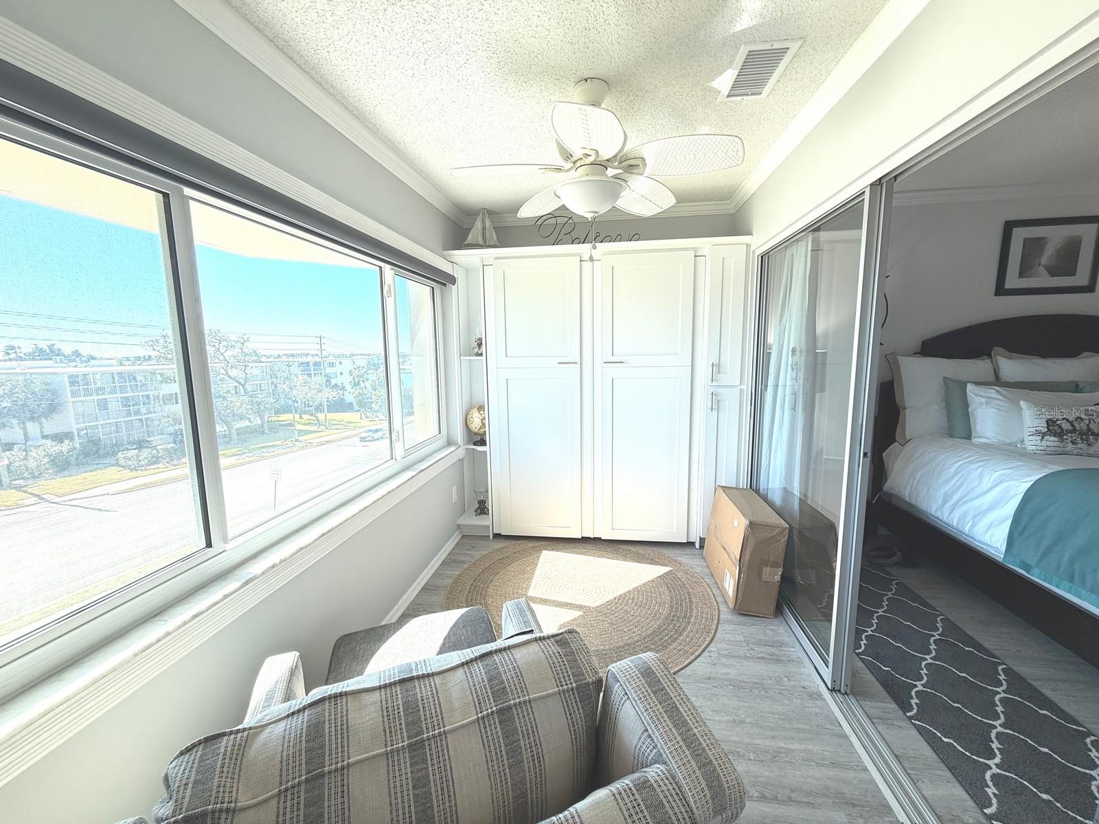 HARBOUR CLUB CONDO 2 - Residential